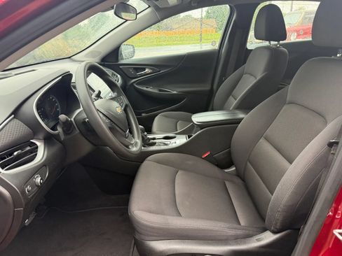 Used 2024 Chevrolet Malibu LT FWD image 10