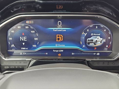 Used 2024 Chevrolet Silverado 1500 LT Trail Boss w/ LT Trail Boss Premium Package image 20