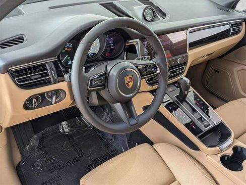 New 2026 Porsche Macan S image 4