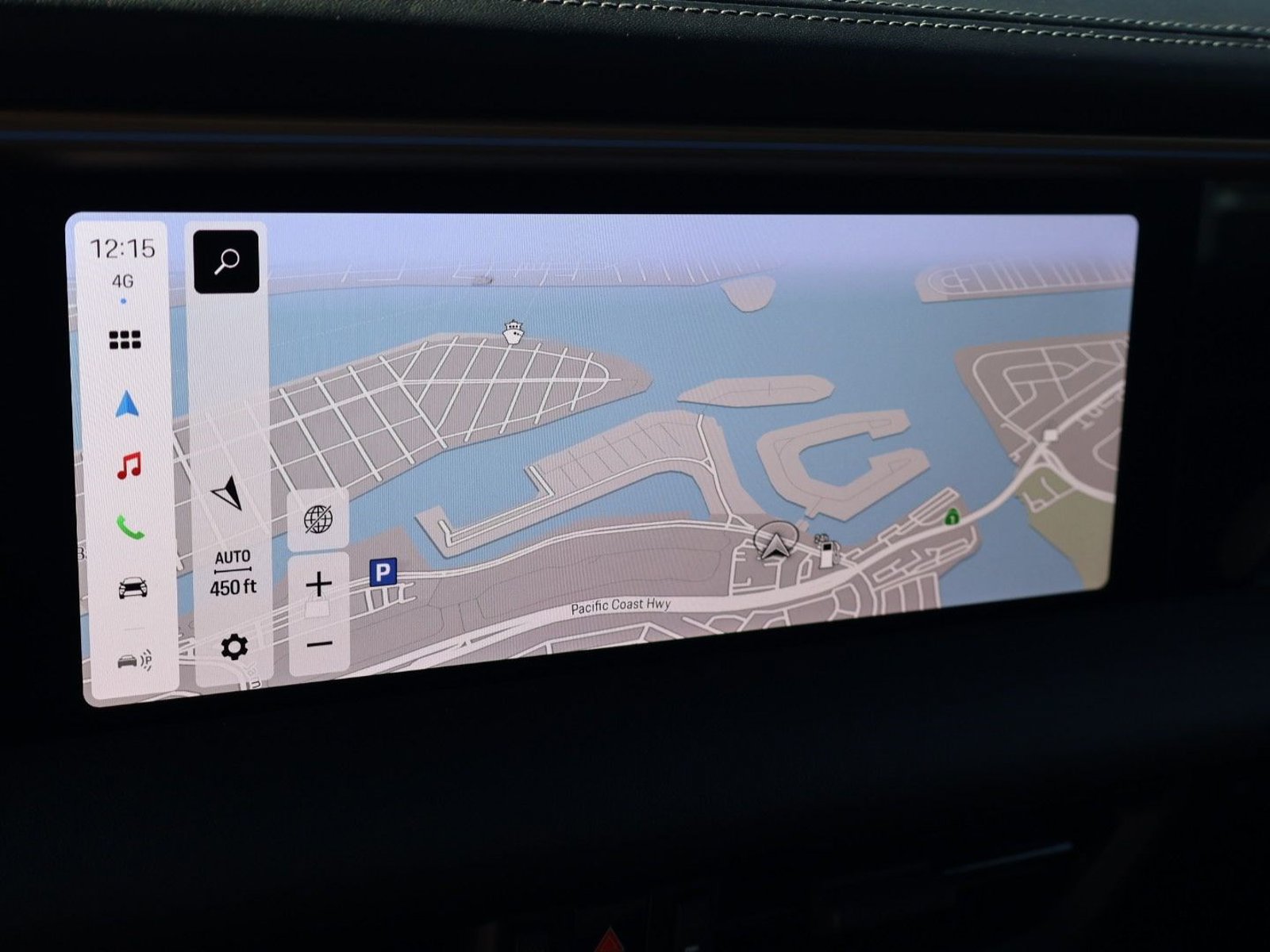 Certified 2024 Porsche Macan 4 Electric AWD/4WD image 17