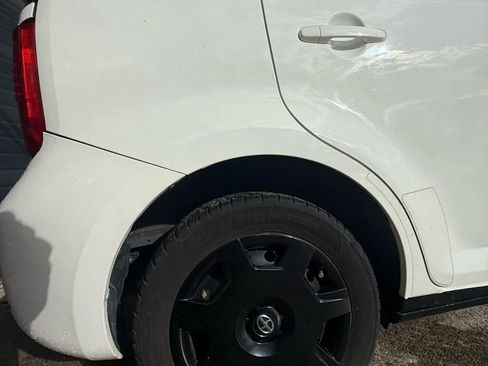 Used 2010 Scion xB image 12