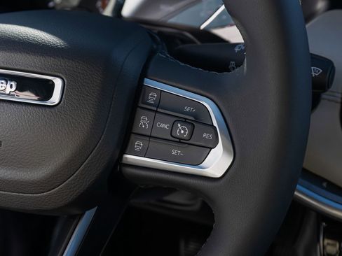 Used 2026 Jeep Compass Limited image 25