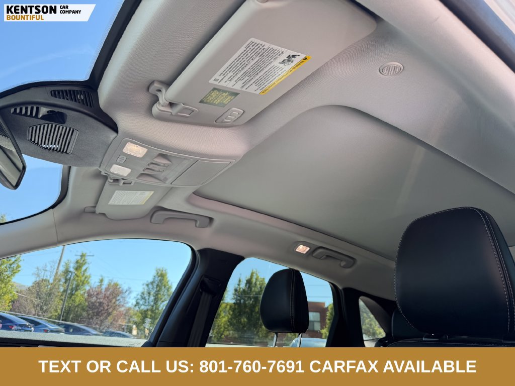 Used 2025 Ford Escape Platinum AWD/4WD image 27