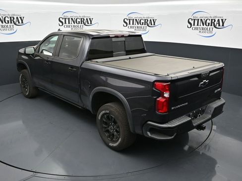 Used 2022 Chevrolet Silverado 1500 ZR2 w/ Technology Package image 13