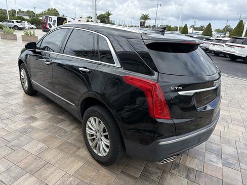 Used 2017 Cadillac XT5 FWD image 4