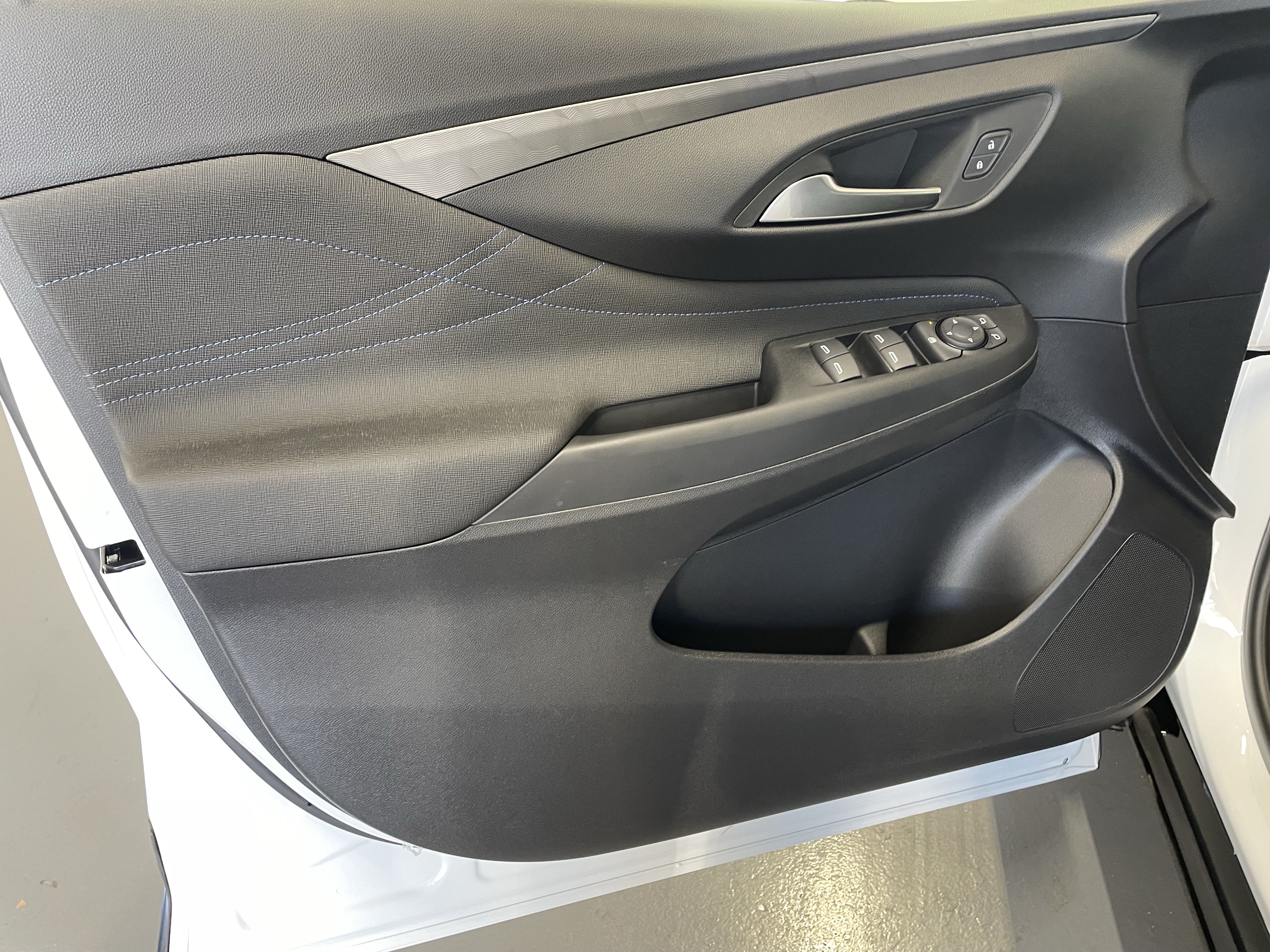 New 2026 Buick Envista Sport Touring w/ Convenience I Package FWD image 13