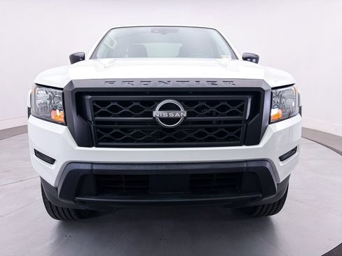 Used 2022 Nissan Frontier S w/ Technology Package RWD image 9