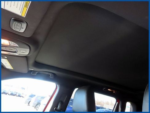 Certified 2022 Jeep Compass Limited w/ (RED) Package image 15