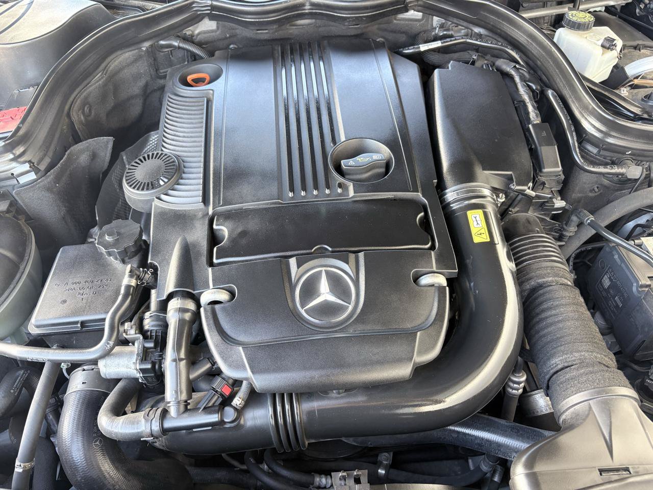 Used 2013 Mercedes-Benz C 250 Sedan image 7
