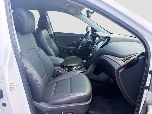 Used 2018 Hyundai Santa Fe Sport 2.0T FWD image 16