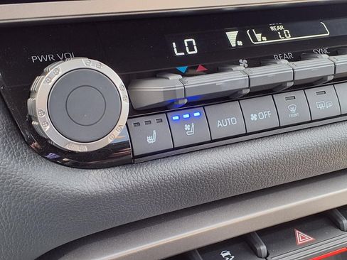 Used 2026 Toyota Sequoia Limited AWD/4WD image 13