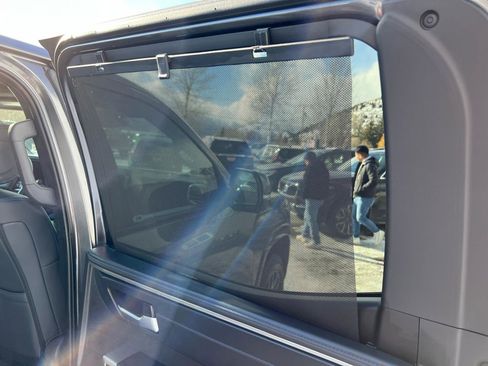 Used 2025 Toyota Tundra Platinum image 19