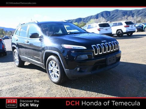Used 2016 Jeep Cherokee Latitude image 3
