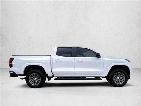 Used 2024 Chevrolet Colorado LT w/ LT Convenience Package II RWD image 5