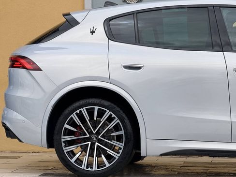 Used 2023 Maserati Grecale Modena AWD/4WD image 14