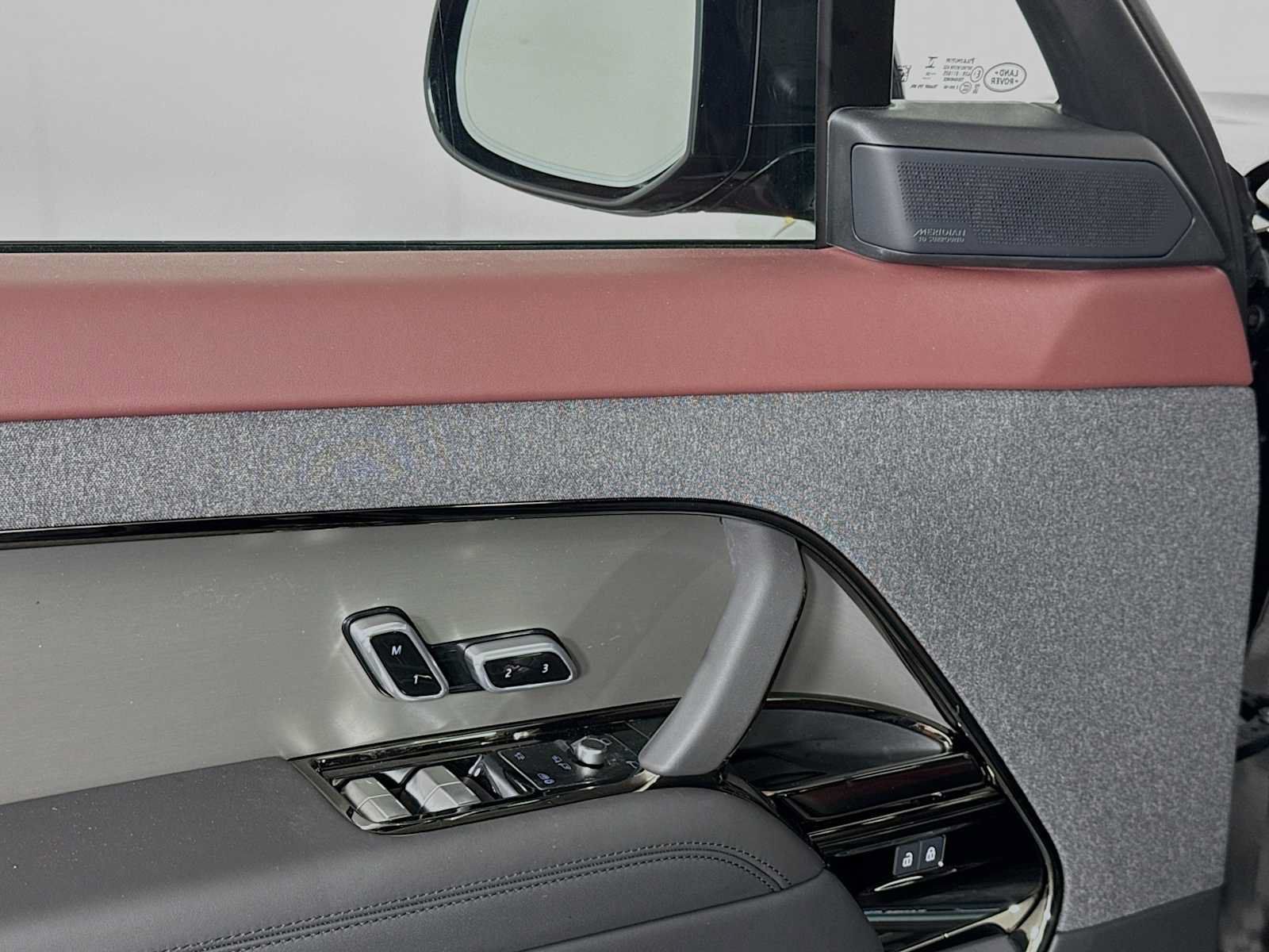 New 2026 Land Rover Range Rover Sport Dynamic SE AWD/4WD image 17