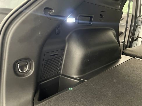 Used 2025 Chevrolet Blazer RS image 32