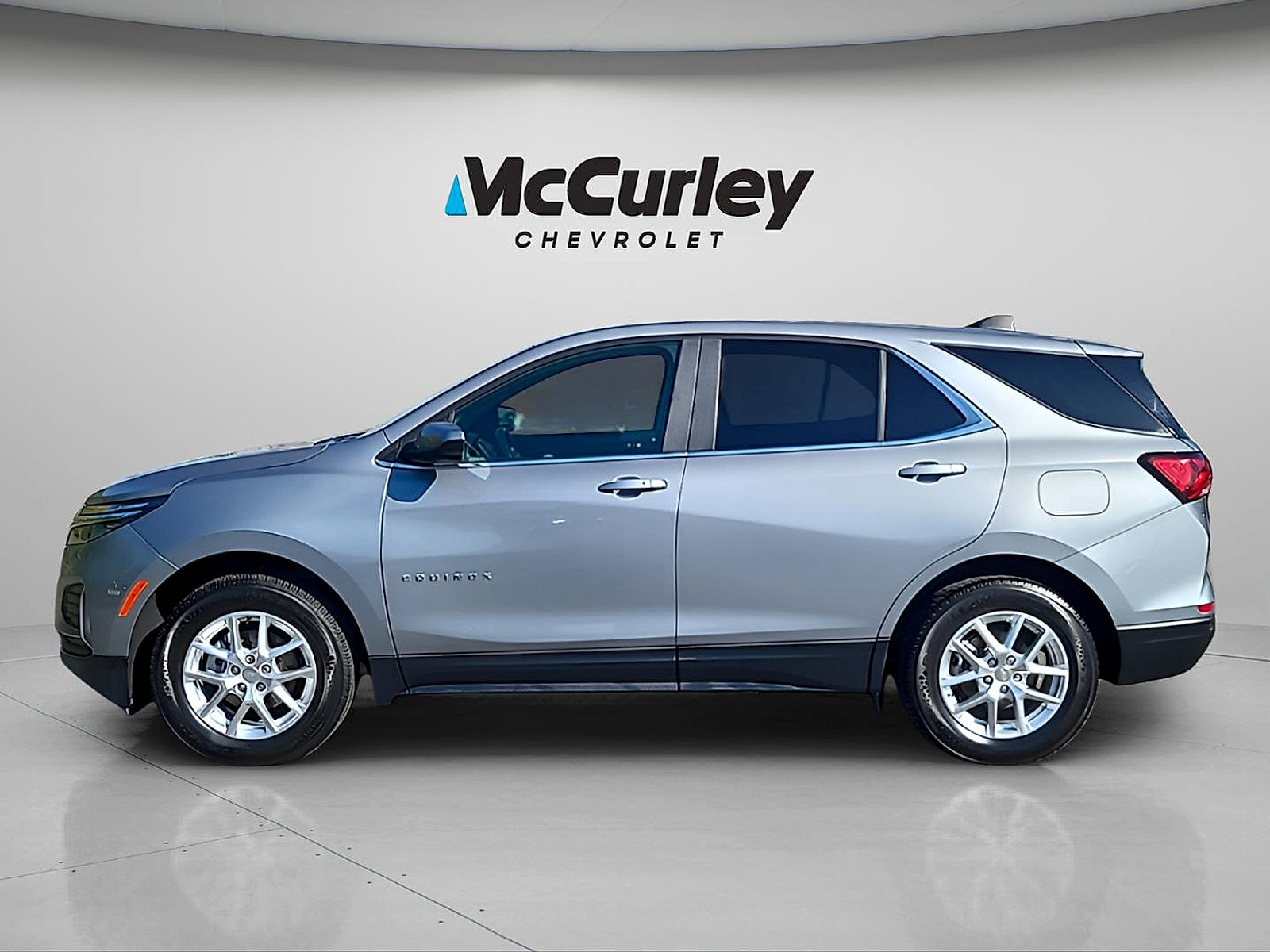 Used 2024 Chevrolet Equinox LT AWD/4WD image 4