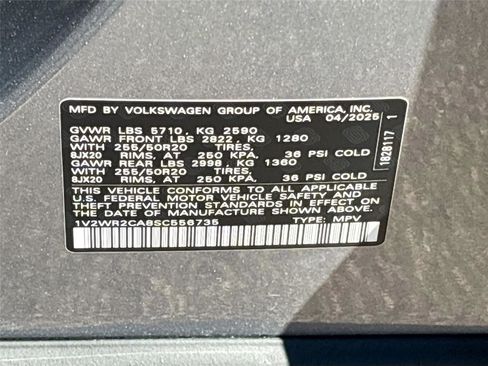 Used 2025 Volkswagen Atlas SE image 33