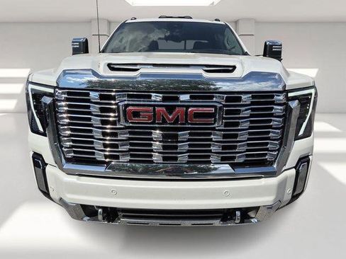 Certified 2025 GMC Sierra 2500 Denali w/ Denali Reserve Package image 8