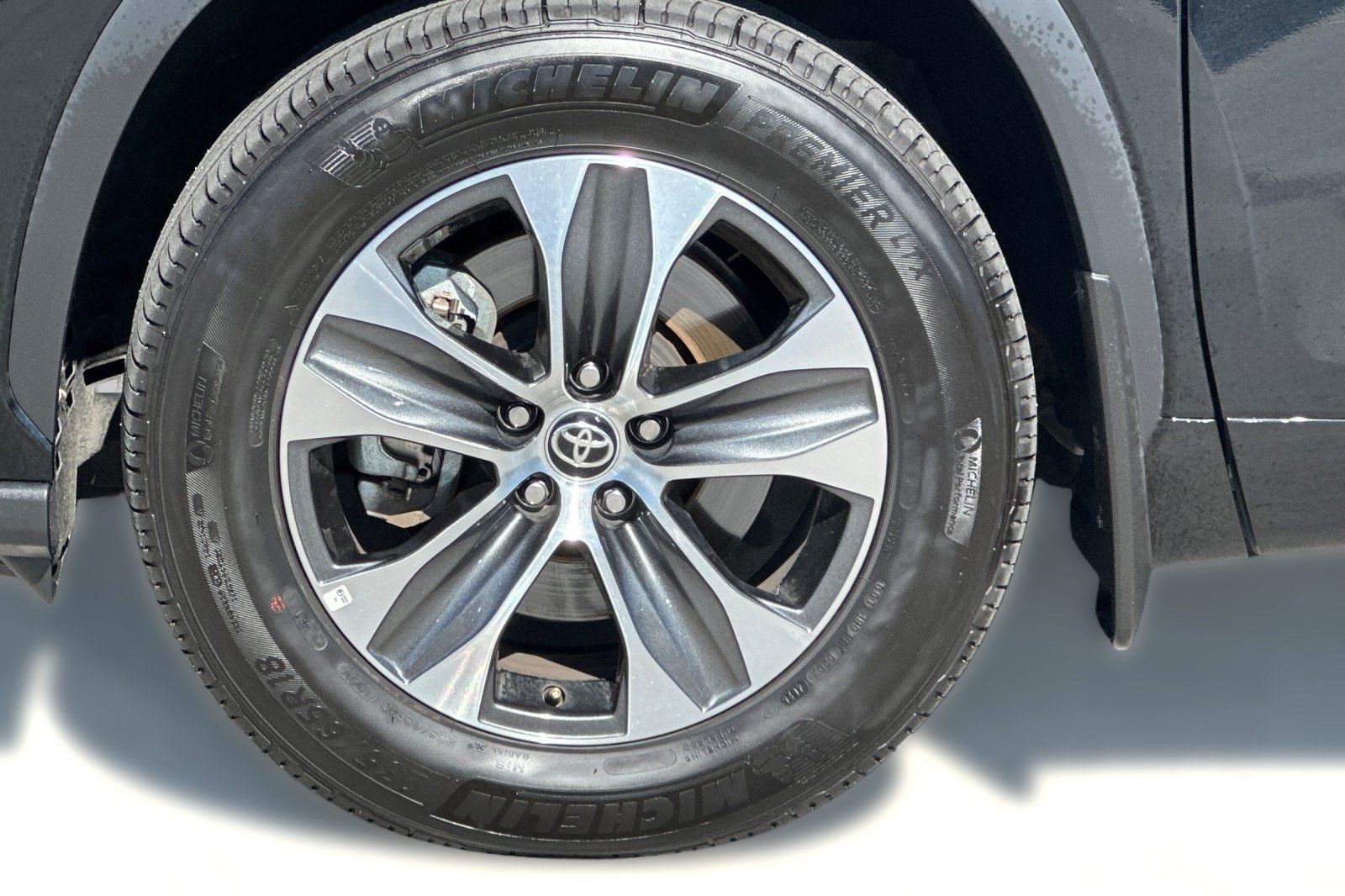 Used 2026 Toyota Highlander XLE AWD/4WD image 11