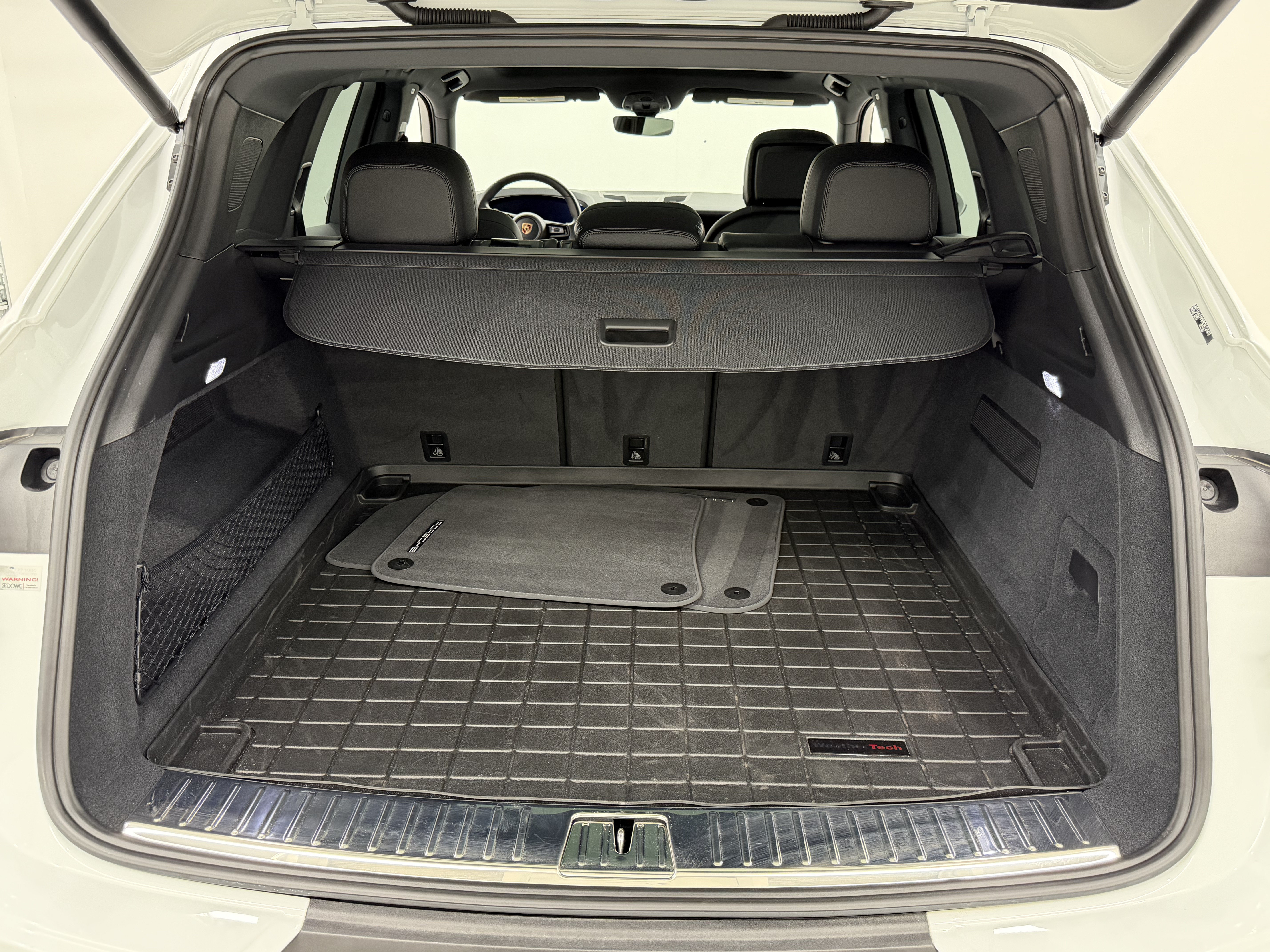 Certified 2024 Porsche Cayenne AWD/4WD image 63