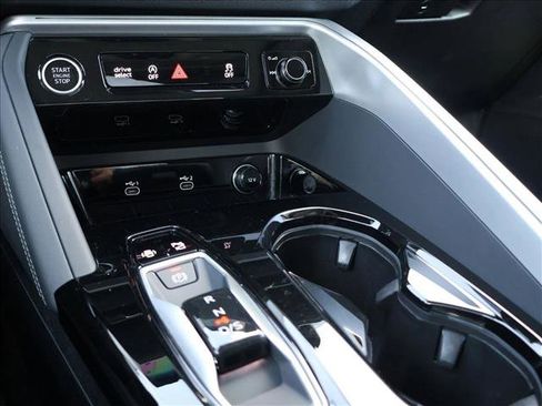 Certified 2025 Audi Q5 Premium w/ Convenience Package AWD/4WD image 20