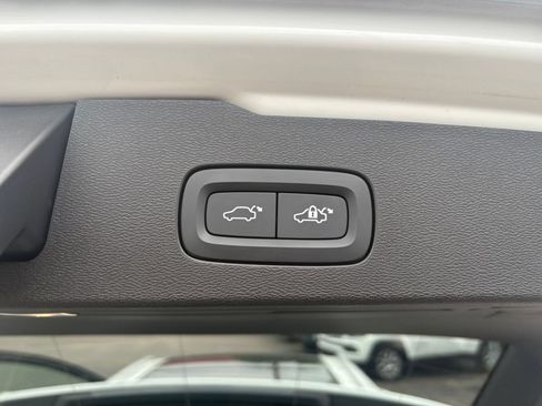 Used 2025 Volvo V60 B5 Cross Country Plus AWD/4WD image 24