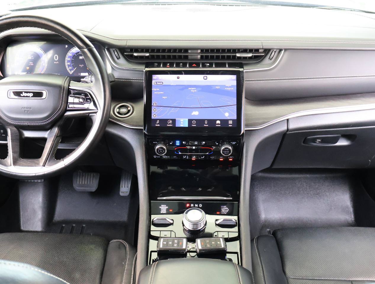 Used 2022 Jeep Grand Cherokee L Overland w/ Luxury Tech Group IV AWD/4WD image 17