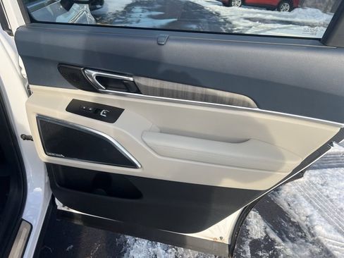 Used 2023 Kia Telluride SX Prestige image 18