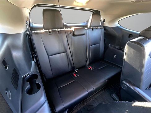 Used 2022 Toyota Highlander XLE image 26