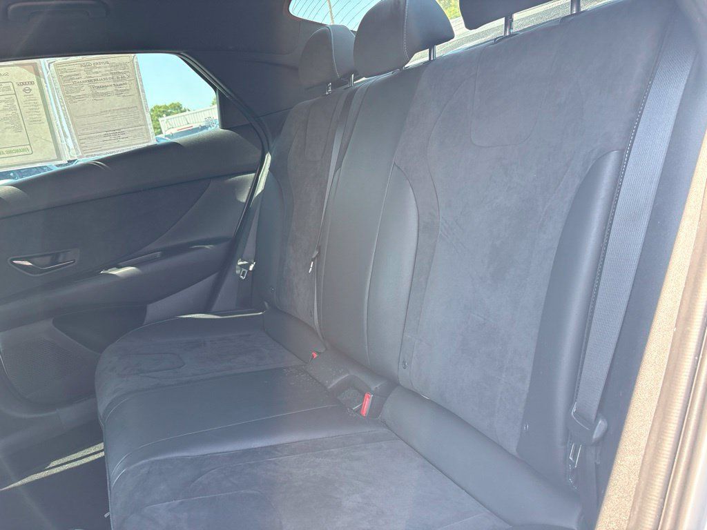 Used 2022 Hyundai Elantra N FWD image 25