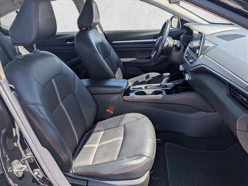 Used 2024 Nissan Altima 2.5 SR FWD image 19