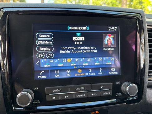 Used 2023 Nissan Frontier SV w/ Midnight Edition Package image 30