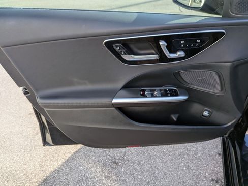 Used 2022 Mercedes-Benz C 300 Sedan image 12