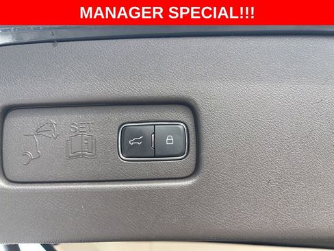 Used 2021 Lincoln Aviator Reserve w/ Equipment Group 201A image 12