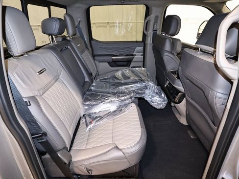 New 2026 Ford F350 Platinum w/ Platinum Plus Package image 15