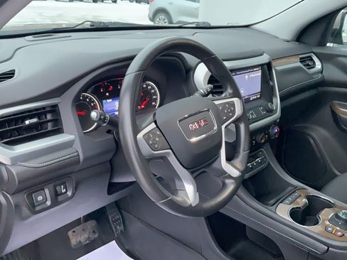 Used 2022 GMC Acadia SLE w/ Driver Convenience Package image 10