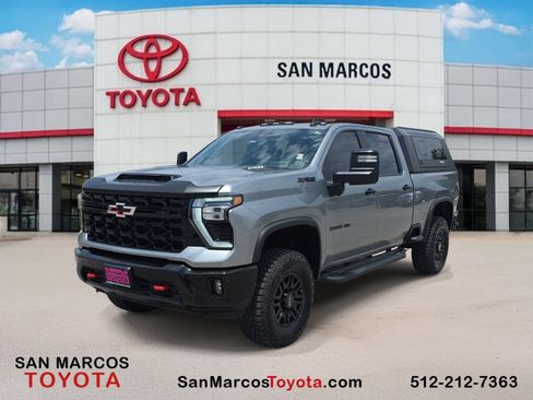 Used 2024 Chevrolet Silverado 2500 ZR2 w/ Technology Package AWD/4WD image 1