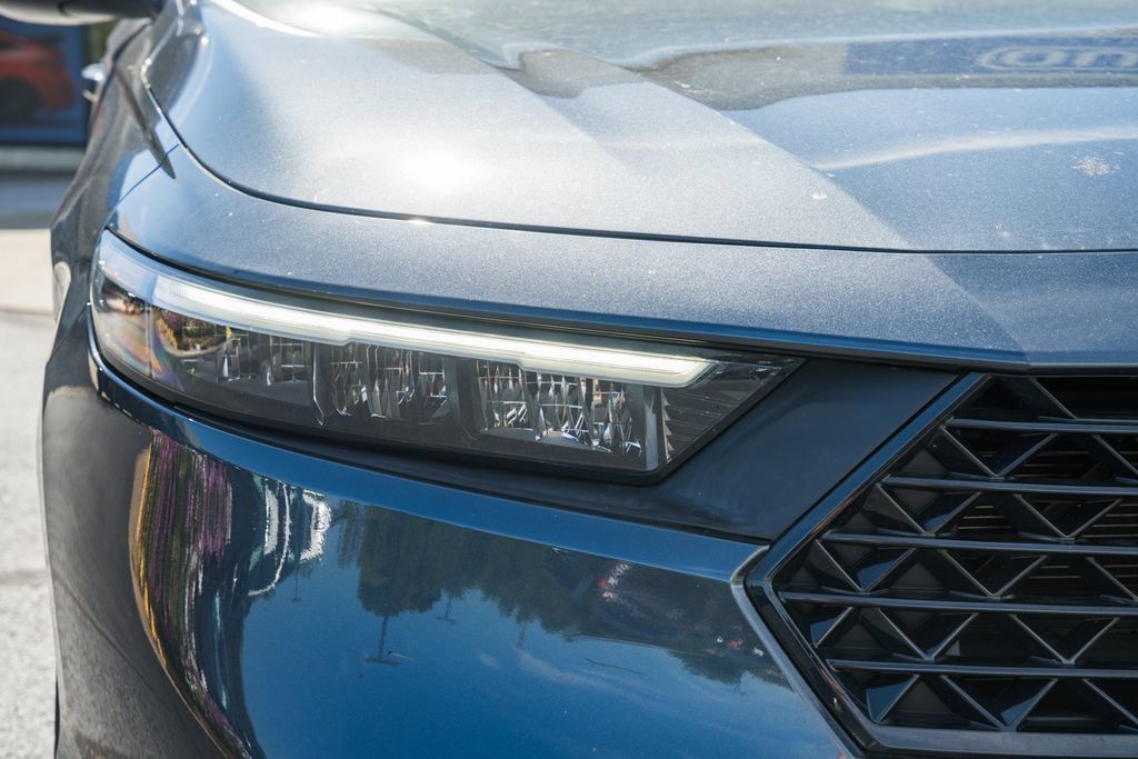 Used 2023 Honda Accord EX image 10