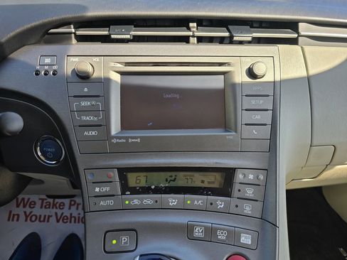 Used 2014 Toyota Prius Three FWD image 21