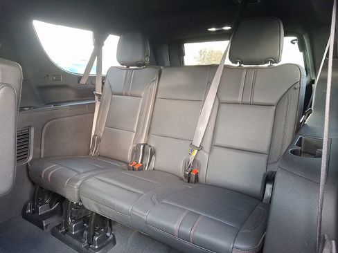 Certified 2024 Chevrolet Suburban RST w/ Luxury Package image 11