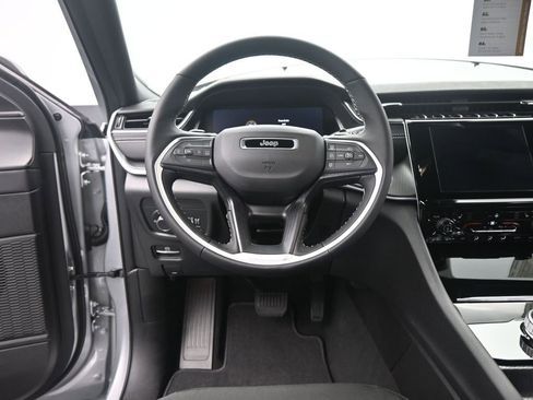 New 2025 Jeep Grand Cherokee L Laredo w/ Luxury Tech Group I image 29