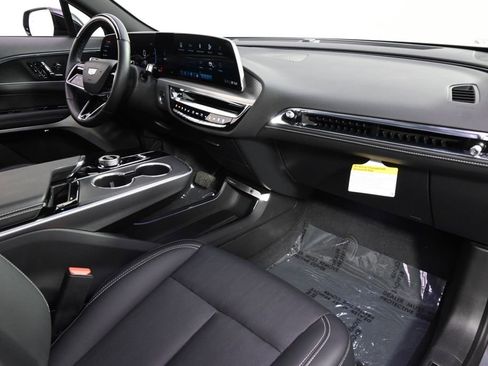 Certified 2025 Cadillac Lyriq Luxury w/ LPO, Floor Liner Package image 15