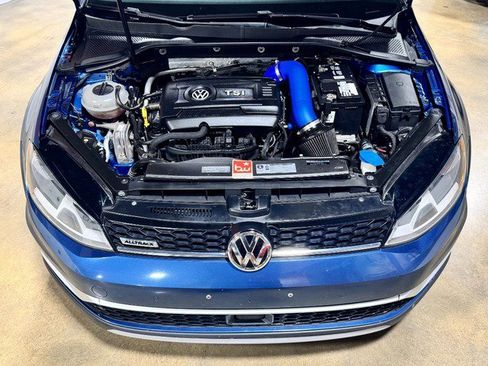 Used 2017 Volkswagen Golf Alltrack SE image 12