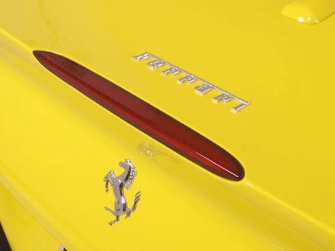 Used 2022 Ferrari Portofino M RWD image 81