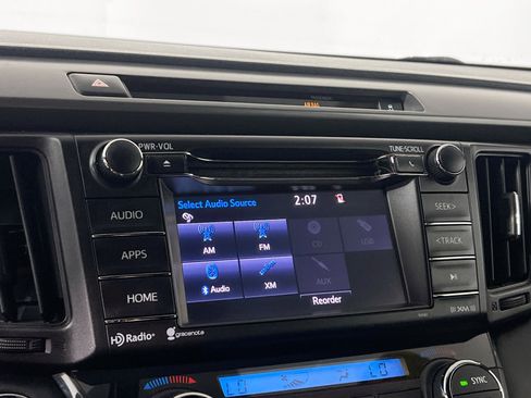 Used 2016 Toyota RAV4 SE image 28