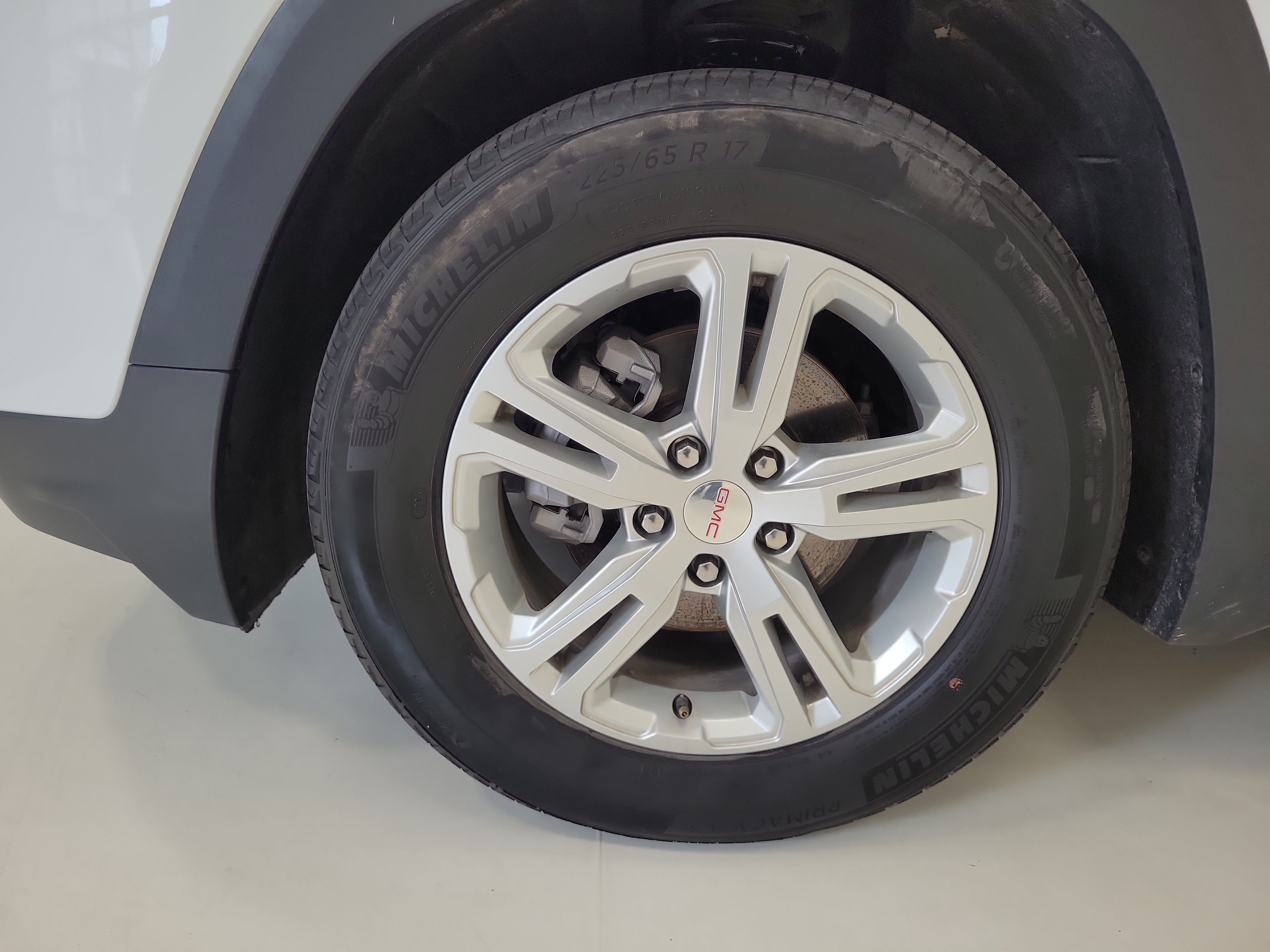 Used 2024 GMC Terrain SLE FWD image 6