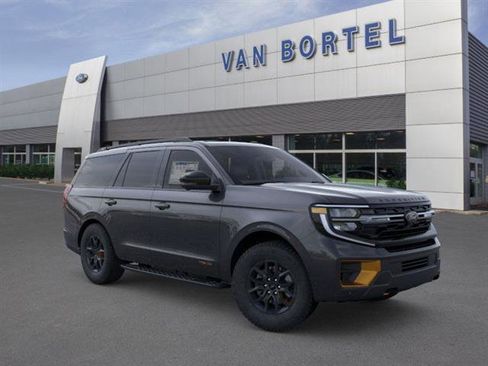New 2026 Ford Expedition Tremor image 7