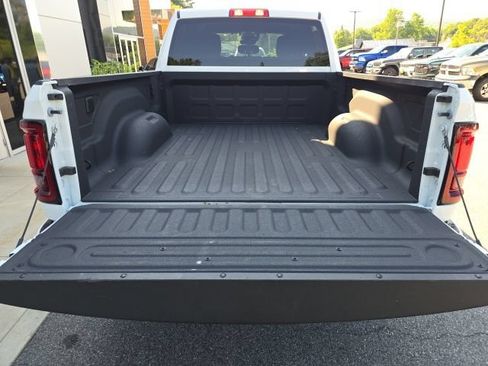 Certified 2025 RAM 2500 Big Horn AWD/4WD image 31